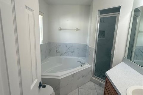 Casa en venta en Kissimmee, Florida, 4 dormitorios, 149.39 m2 № 2217984 - foto 15