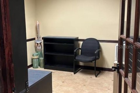 Propiedad comercial en alquiler en Apollo Beach, Florida, 175.59 m2 № 1844417 - foto 4