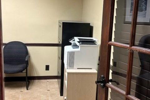 Propiedad comercial en alquiler en Apollo Beach, Florida, 175.59 m2 № 1844417 - foto 5