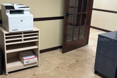 Propiedad comercial en alquiler en Apollo Beach, Florida, 175.59 m2 № 1844417 - foto 7