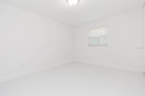Casa en alquiler en Tampa, Florida, 2 dormitorios, 80.36 m2 № 1905755 - foto 16