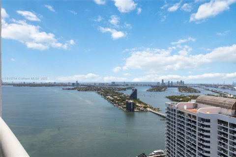 Condominio en venta en Miami, Florida, 1 dormitorio, 73.49 m2 № 1768473 - foto 1
