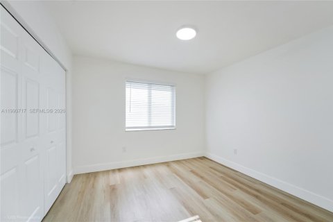 Apartamento en alquiler en Miami, Florida, 2 dormitorios, 81.66 m2 № 2057984 - foto 8