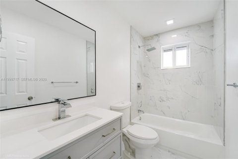Apartamento en alquiler en Miami, Florida, 2 dormitorios, 81.66 m2 № 2057984 - foto 12