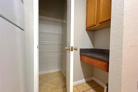 Condo in Orlando, Florida, 2 bedrooms  № 1842207 - photo 13