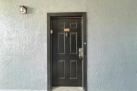 Condo in Orlando, Florida, 2 bedrooms  № 1842207 - photo 3