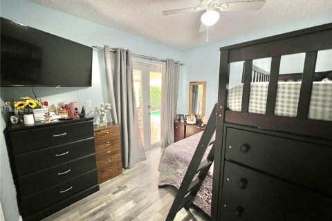 Casa en venta en Miami, Florida, 3 dormitorios, 117.8 m2 № 1752901 - foto 9