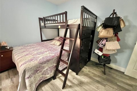 Casa en venta en Miami, Florida, 3 dormitorios, 117.8 m2 № 1752901 - foto 8