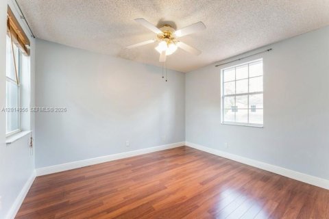 Villa ou maison à vendre à Weston, Floride: 4 chambres, 156.54 m2 № 2076576 - photo 26