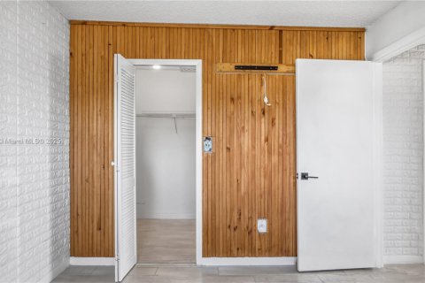 Casa en venta en Cutler Bay, Florida, 3 dormitorios, 153.29 m2 № 1964197 - foto 29