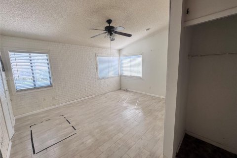 Casa en venta en Cutler Bay, Florida, 3 dormitorios, 153.29 m2 № 1964197 - foto 7