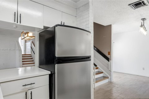 Casa en venta en Cutler Bay, Florida, 3 dormitorios, 153.29 m2 № 1964197 - foto 16