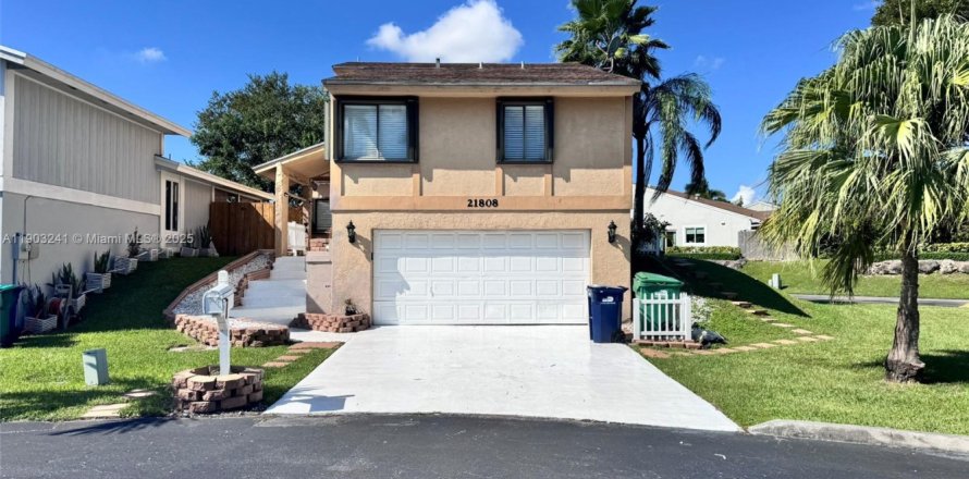 Casa en Cutler Bay, Florida 3 dormitorios, 153.29 m2 № 1964197