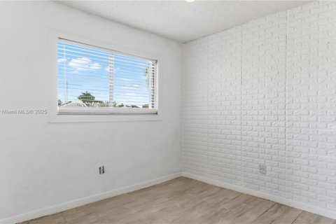 Casa en venta en Cutler Bay, Florida, 3 dormitorios, 153.29 m2 № 1964197 - foto 28