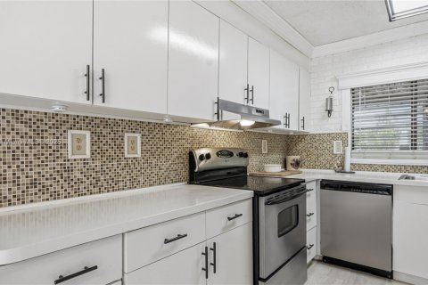 Casa en venta en Cutler Bay, Florida, 3 dormitorios, 153.29 m2 № 1964197 - foto 15