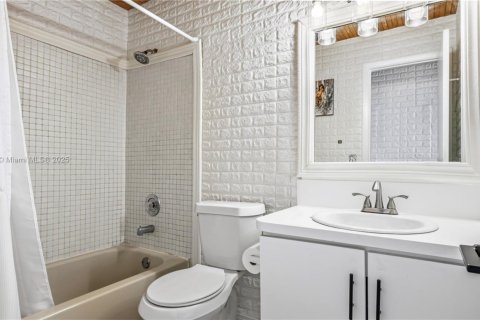 Casa en venta en Cutler Bay, Florida, 3 dormitorios, 153.29 m2 № 1964197 - foto 27