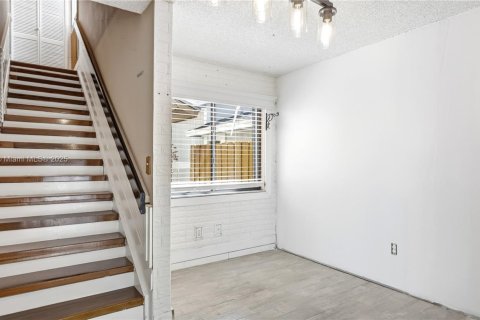 Casa en venta en Cutler Bay, Florida, 3 dormitorios, 153.29 m2 № 1964197 - foto 17