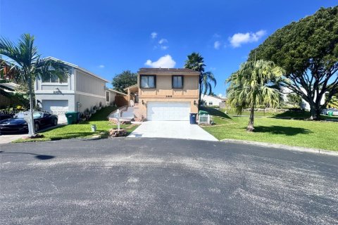 Casa en venta en Cutler Bay, Florida, 3 dormitorios, 153.29 m2 № 1964197 - foto 13