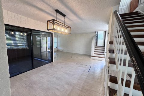 Casa en venta en Cutler Bay, Florida, 3 dormitorios, 153.29 m2 № 1964197 - foto 11