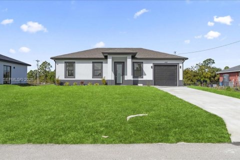 Купить виллу или дом в Лихай-Эйкерс, Флорида 3 спальни, № 2033205 - фото 2