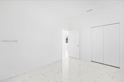 Купить виллу или дом в Лихай-Эйкерс, Флорида 3 спальни, № 2033205 - фото 20