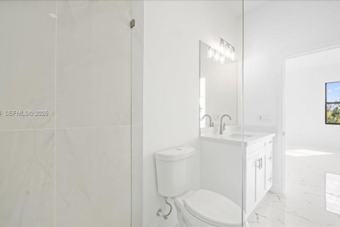 Купить виллу или дом в Лихай-Эйкерс, Флорида 3 спальни, № 2033205 - фото 17