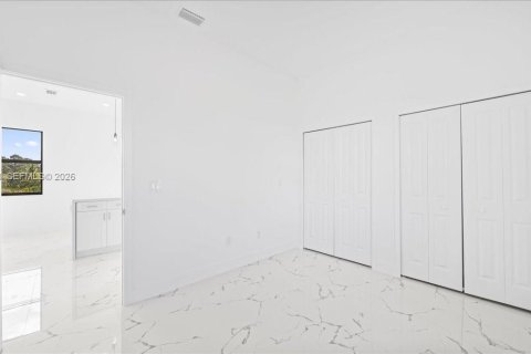 Купить виллу или дом в Лихай-Эйкерс, Флорида 3 спальни, № 2033205 - фото 15