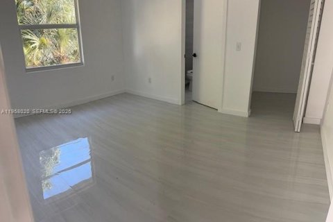 Casa en venta en Pompano Beach, Florida, 4 dormitorios, 128.76 m2 № 2019653 - foto 6