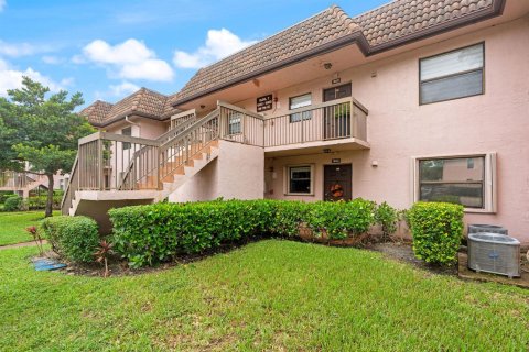 Condo in Pembroke Pines, Florida, 2 bedrooms  № 2402439 - photo 27