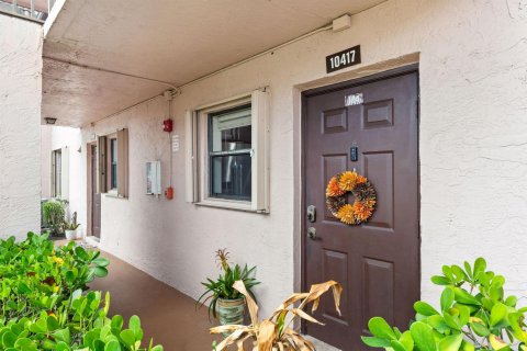 Condo in Pembroke Pines, Florida, 2 bedrooms  № 2402439 - photo 10