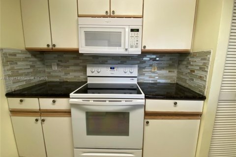 Condominio en venta en Coral Springs, Florida, 1 dormitorio, 65.03 m2 № 1971217 - foto 12