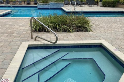 Condominio en venta en Coral Springs, Florida, 1 dormitorio, 65.03 m2 № 1971217 - foto 13