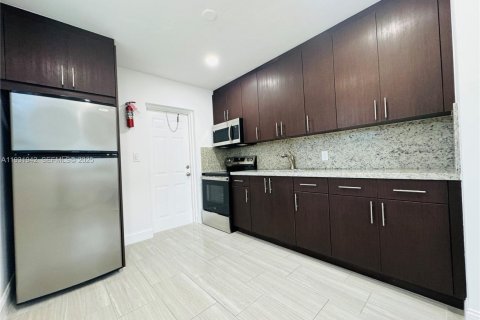 Дом в Форт-Лодердейл, Флорида 2 спальни, 196.58м2 № 2034630