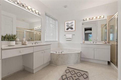 Condominio en alquiler en Weston, Florida, 3 dormitorios, 212.75 m2 № 1974911 - foto 25