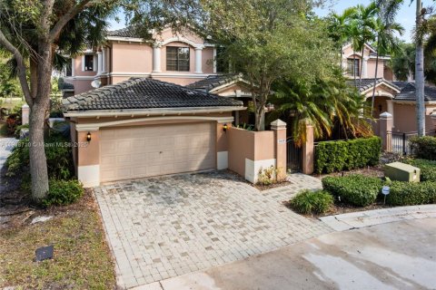 Condominio en Weston, Florida, 3 dormitorios  № 1974911