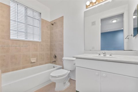 Condominio en alquiler en Weston, Florida, 3 dormitorios, 212.75 m2 № 1974911 - foto 11