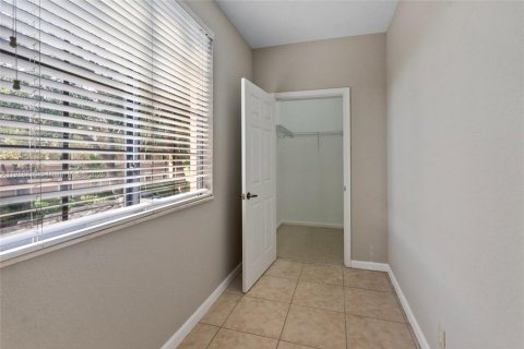 Condominio en alquiler en Weston, Florida, 3 dormitorios, 212.75 m2 № 1974911 - foto 5