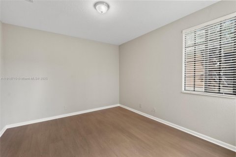 Condominio en alquiler en Weston, Florida, 3 dormitorios, 212.75 m2 № 1974911 - foto 6