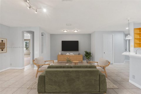 Condominio en alquiler en Weston, Florida, 3 dormitorios, 212.75 m2 № 1974911 - foto 17