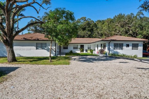 Propiedad comercial en venta en Fort Lauderdale, Florida № 2084955 - foto 3