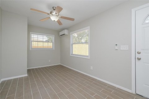 House in Clearwater, Florida 3 bedrooms, 118.08 sq.m. № 1899111 - photo 14
