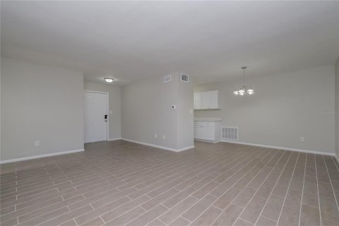 House in Clearwater, Florida 3 bedrooms, 118.08 sq.m. № 1899111 - photo 3