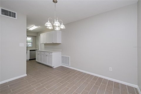 House in Clearwater, Florida 3 bedrooms, 118.08 sq.m. № 1899111 - photo 6