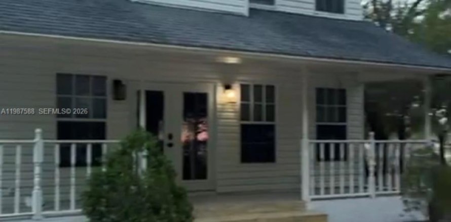 Villa ou maison à Lake Placid, Floride 3 chambres № 2048928