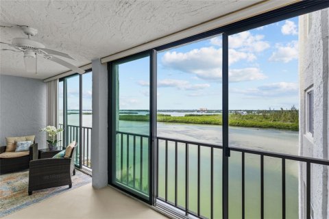 Condo in Sarasota, Florida, 1 bedroom  № 2236200 - photo 21
