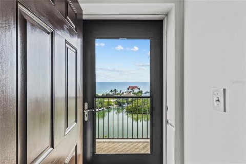 Condo in Sarasota, Florida, 1 bedroom  № 2236200 - photo 4