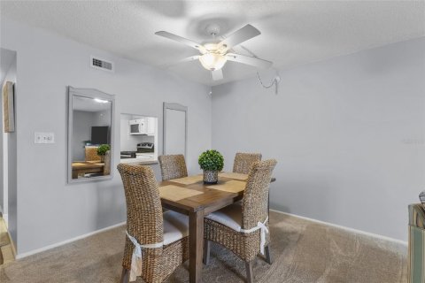 Condo in Sarasota, Florida, 1 bedroom  № 2236200 - photo 10