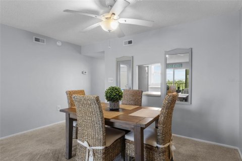 Condo in Sarasota, Florida, 1 bedroom  № 2236200 - photo 11