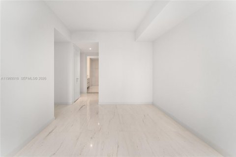Купить кондоминиум в Майами, Флорида 2 спальни, 146.6м2, № 2090874 - фото 21