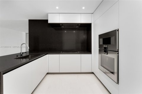 Купить кондоминиум в Майами, Флорида 2 спальни, 146.6м2, № 2090874 - фото 7